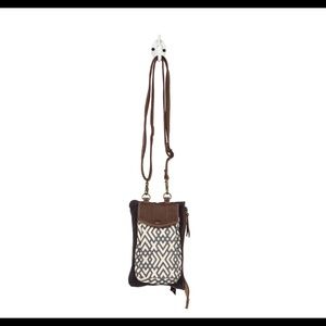Myra crossbody bag